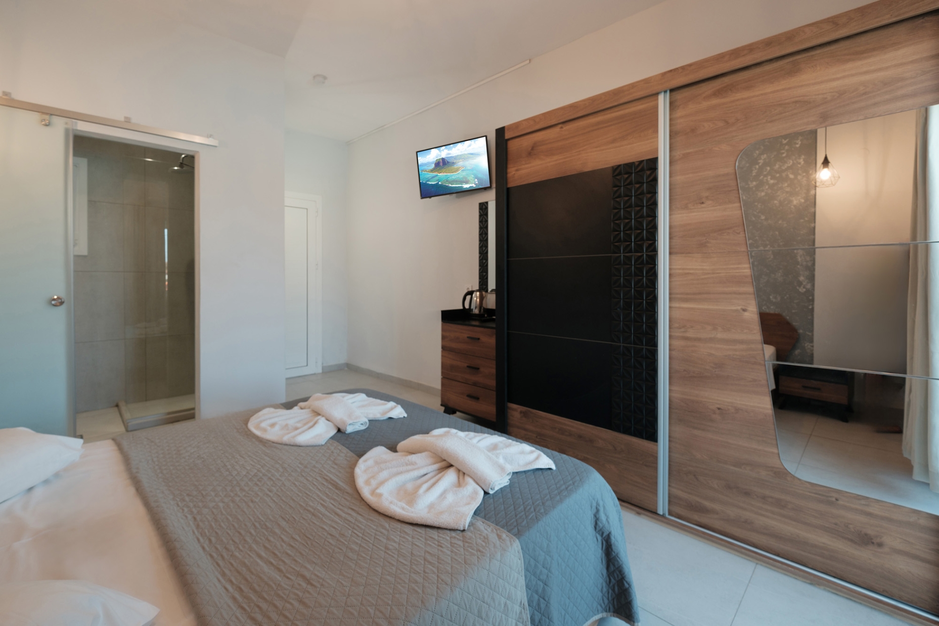 Tiara Holidays - Paradise Hotel Apartments Sidari - Superior Studio Pool View - bedroom
